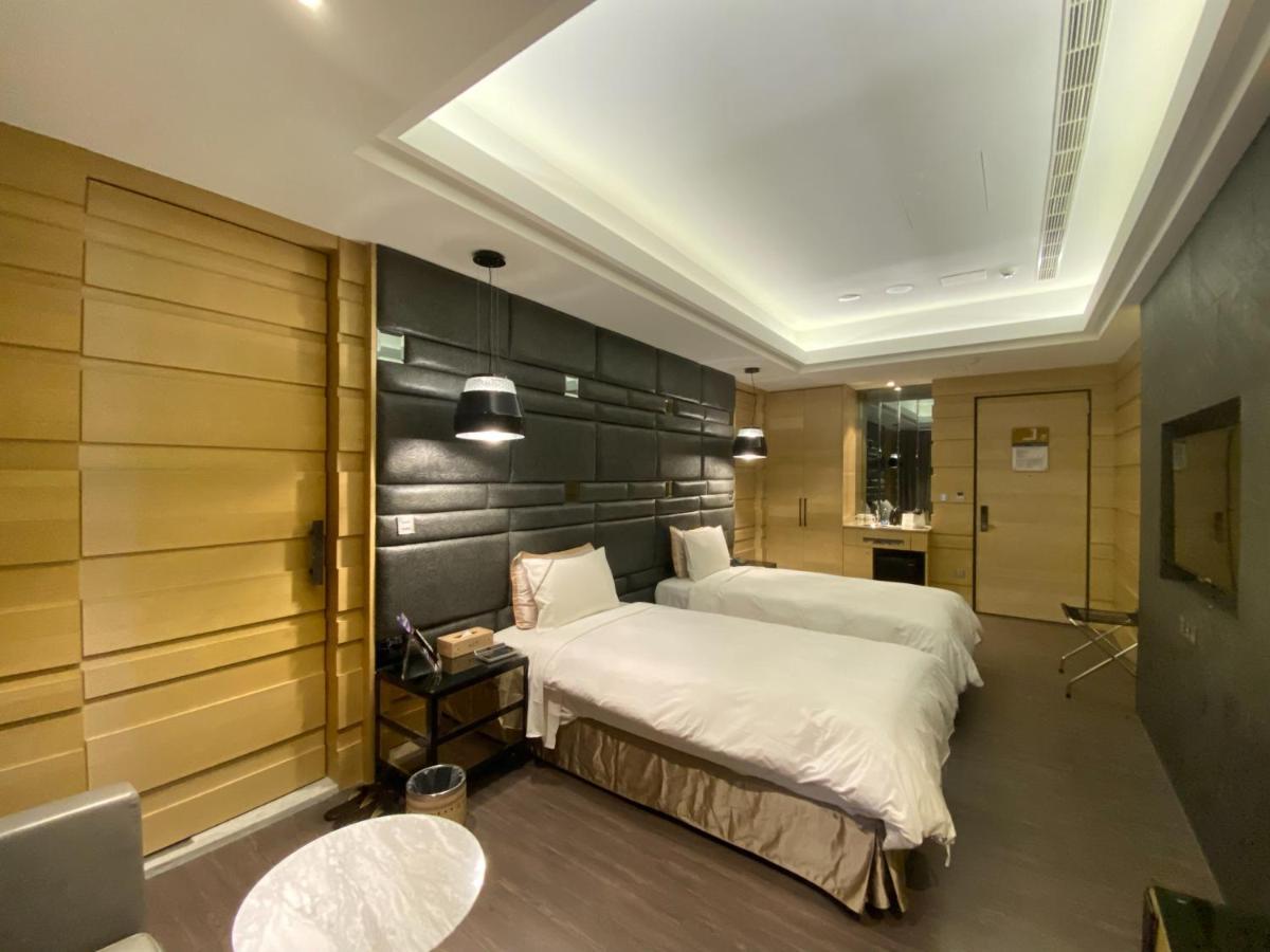 U-Her Hotel Тайчжун Екстер'єр фото