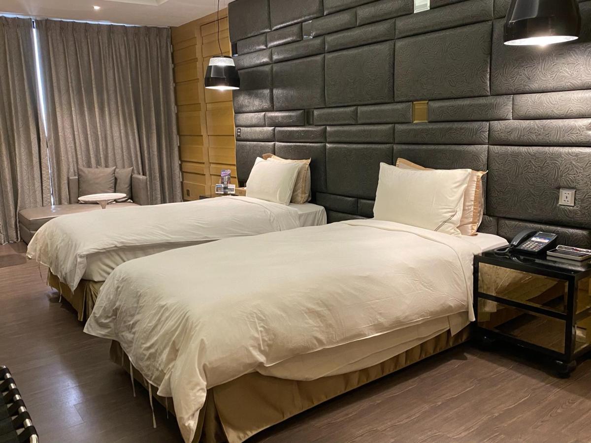 U-Her Hotel Тайчжун Екстер'єр фото