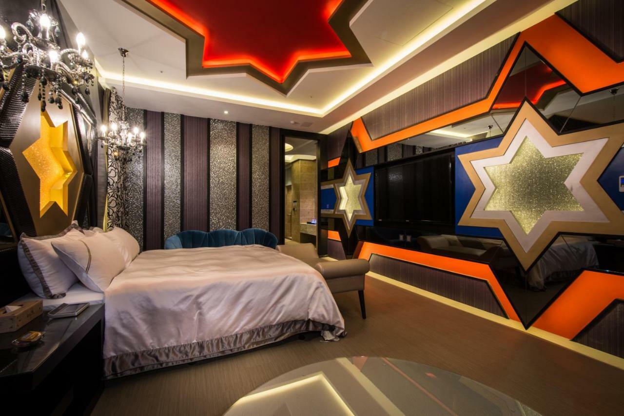 U-Her Hotel Тайчжун Екстер'єр фото